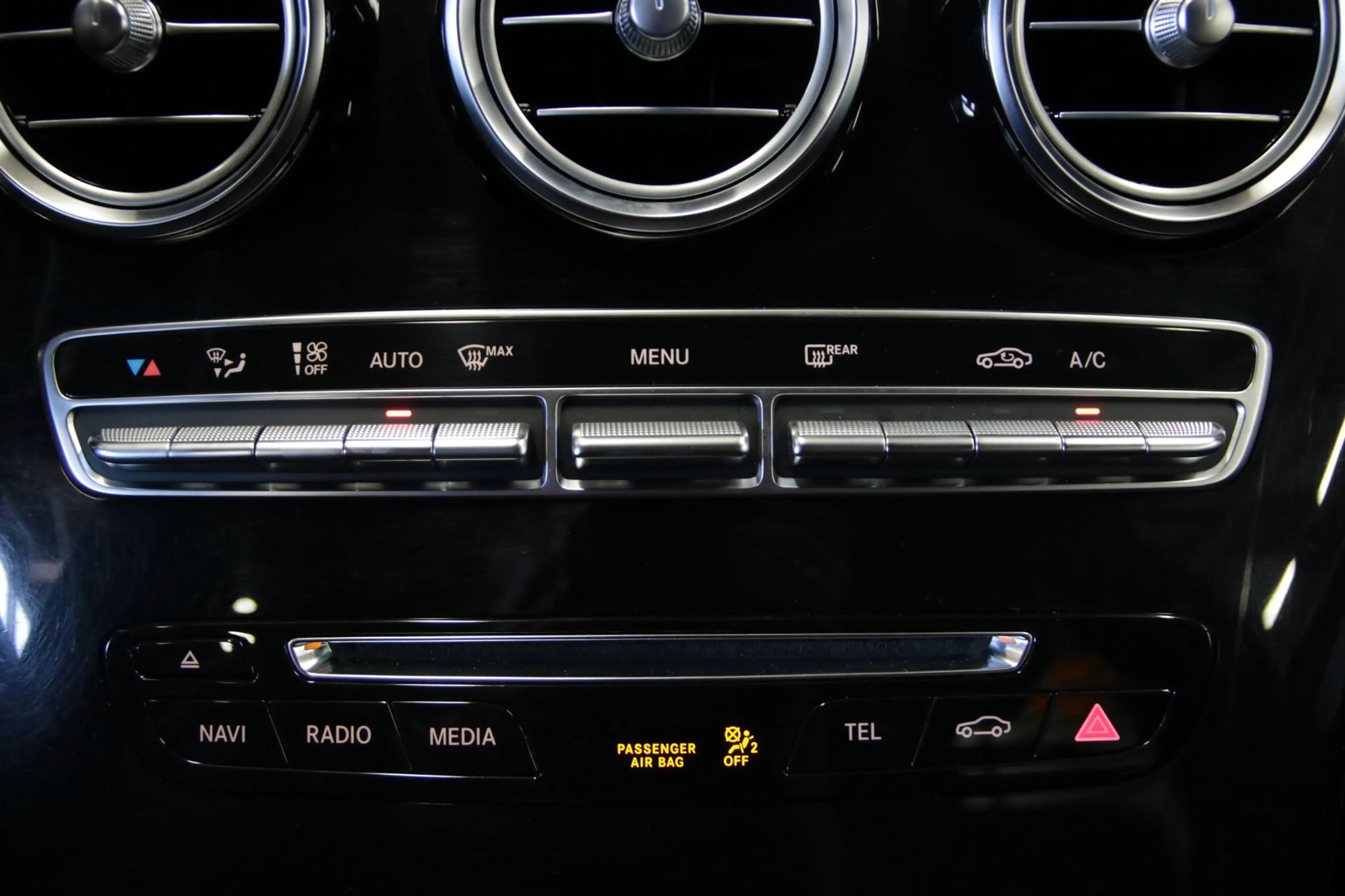 Mercedes-Benz C 180 Estate AMG-Line/ Origineel NL/ NAP/ Achteruitrijca — photo 29