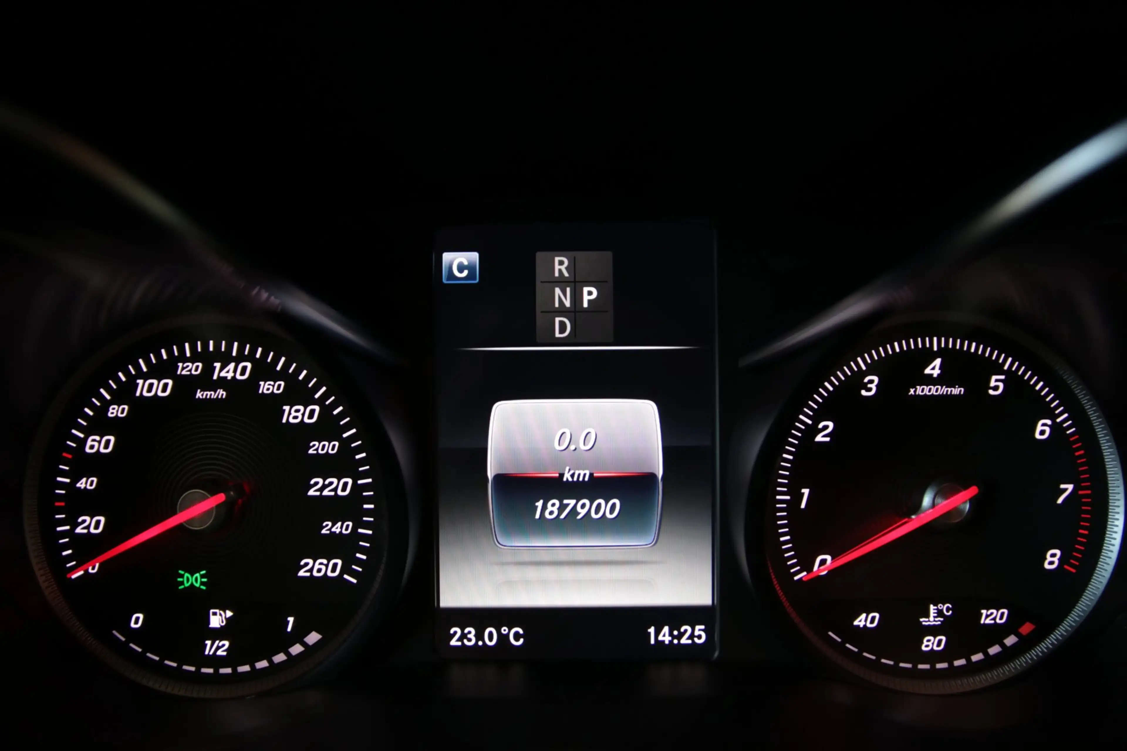Mercedes-Benz C 180 Estate AMG-Line/ Origineel NL/ NAP/ Achteruitrijca — photo 14