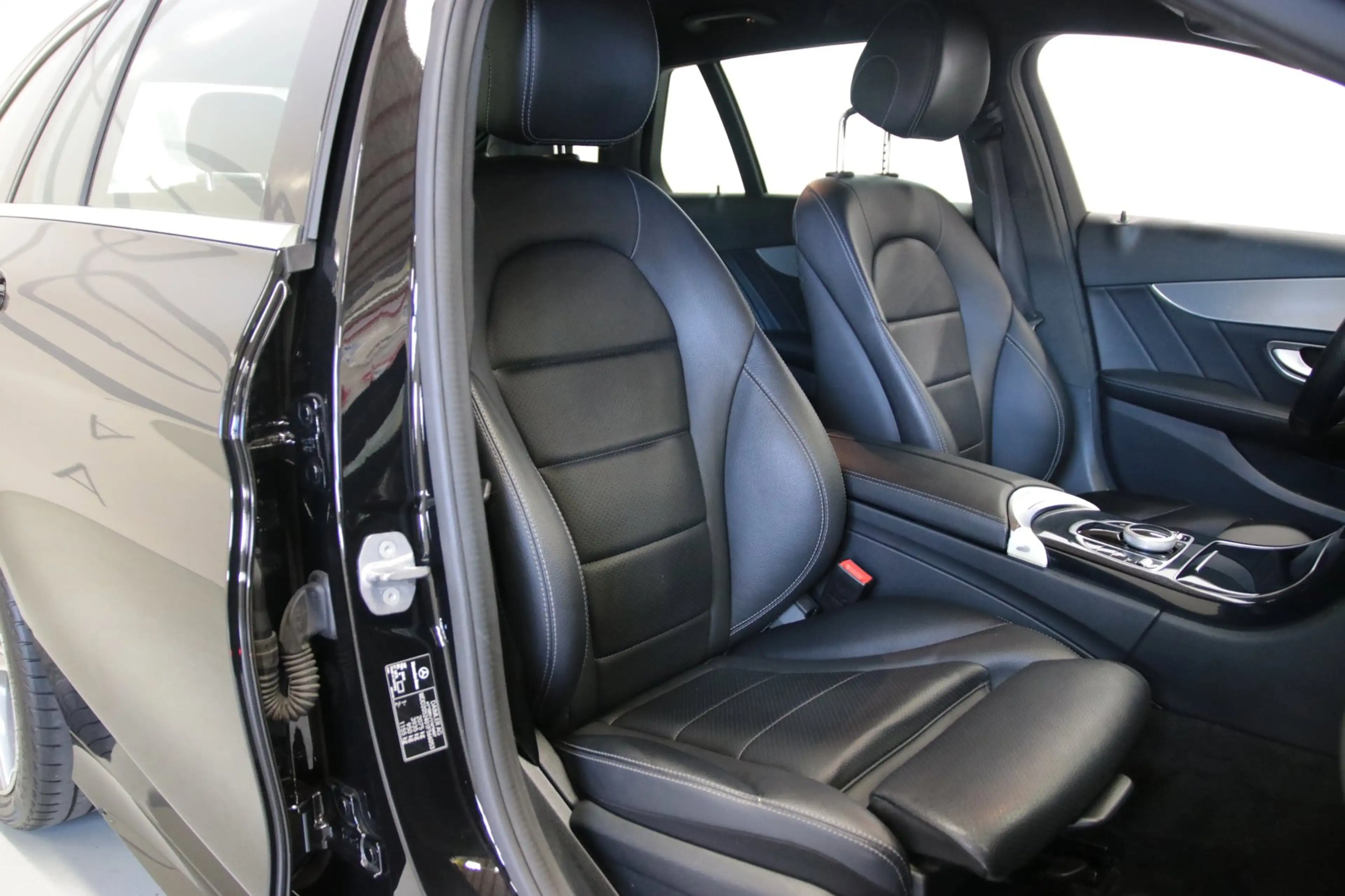 Mercedes-Benz C 180 Estate AMG-Line/ Origineel NL/ NAP/ Achteruitrijca — photo 6