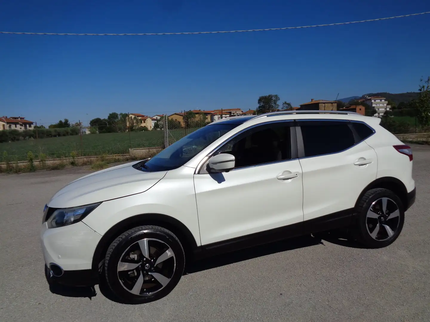 Nissan Qashqai Qashqai II 2014 1.5 dci Tekna 110cv Blanc - 1
