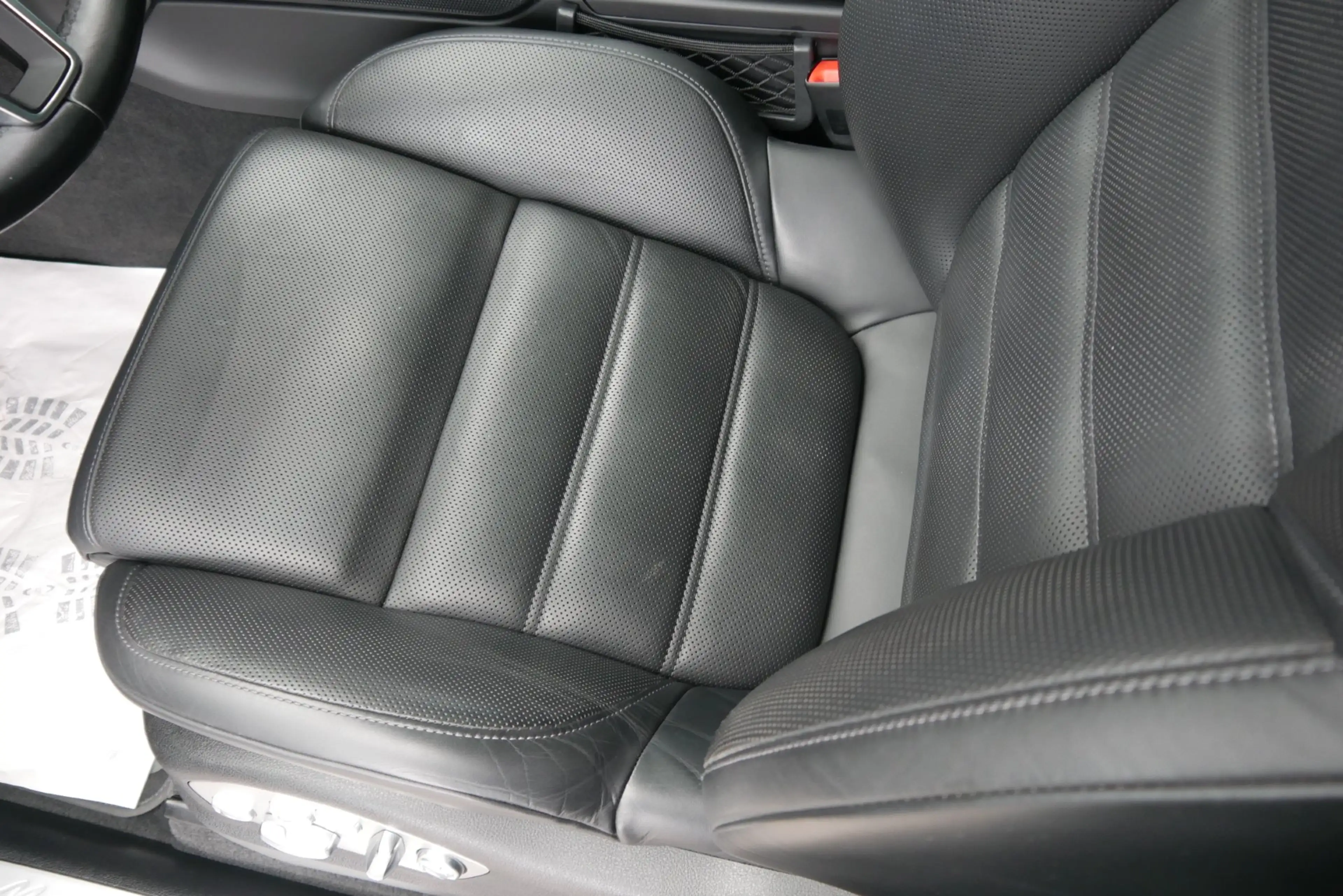 Porsche Macan Turbo II *Luftfederung/ACC/Sitzlüftung/BOSE/Memorysitz/Navi* — photo 10