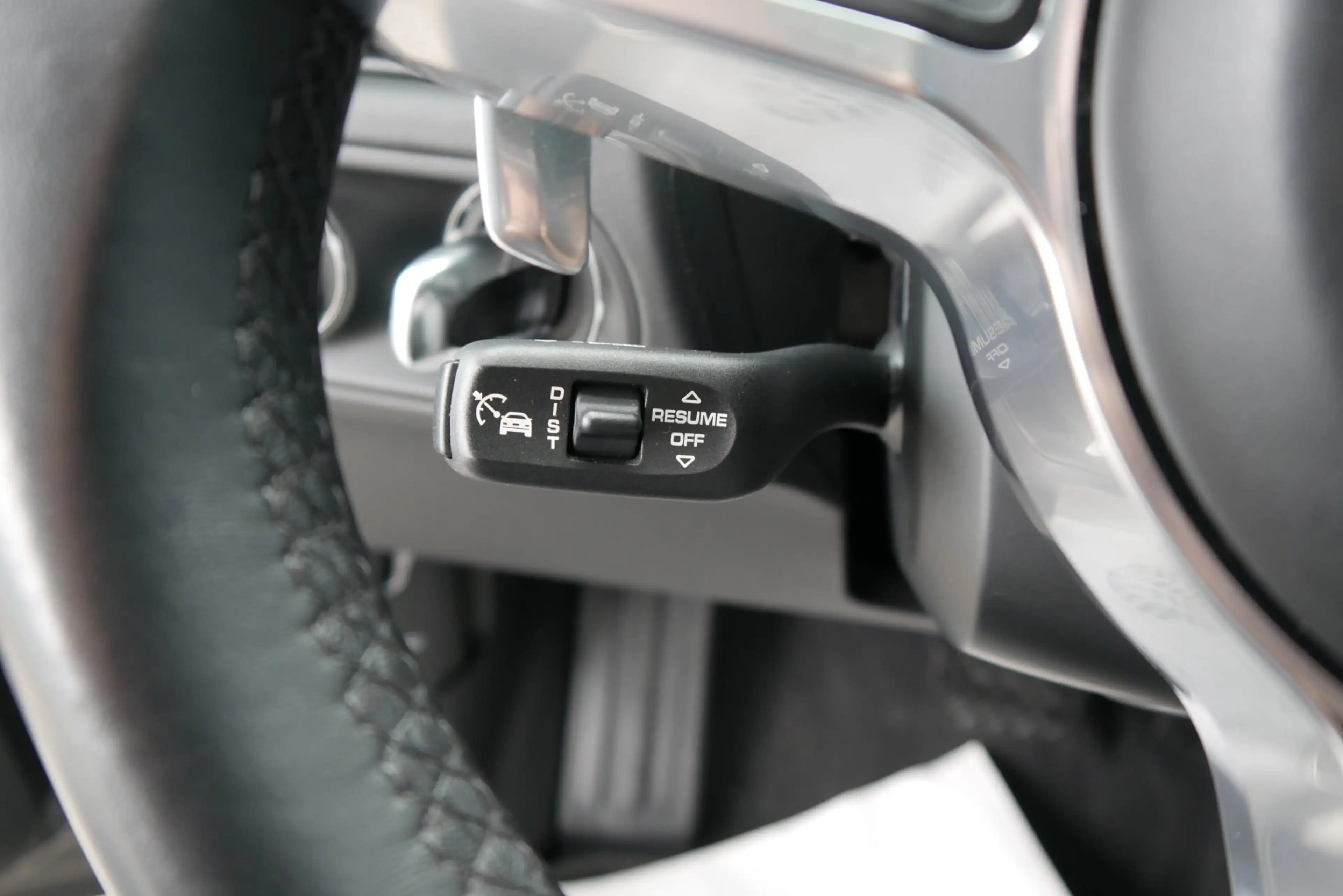 Porsche Macan Turbo II *Luftfederung/ACC/Sitzlüftung/BOSE/Memorysitz/Navi* — photo 15