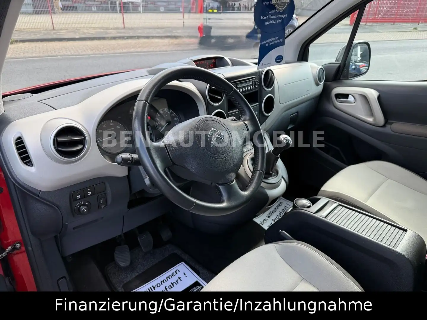 Citroen Berlingo Kombi Selection Multispace Panorama Rot - 2