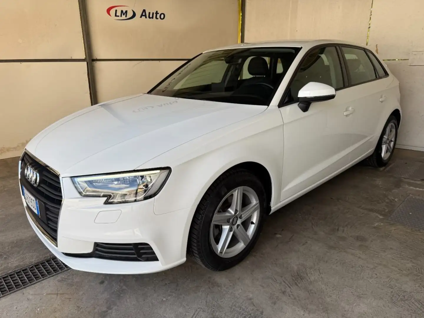 Audi A3 SPB 1.0 TFSI Business Blanc - 1
