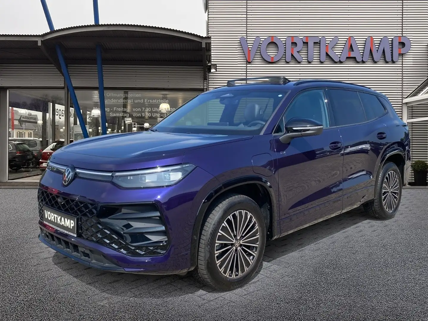 Volkswagen Tayron 1.5 TSI eHybrid 200 kW R-Line Violett - 2