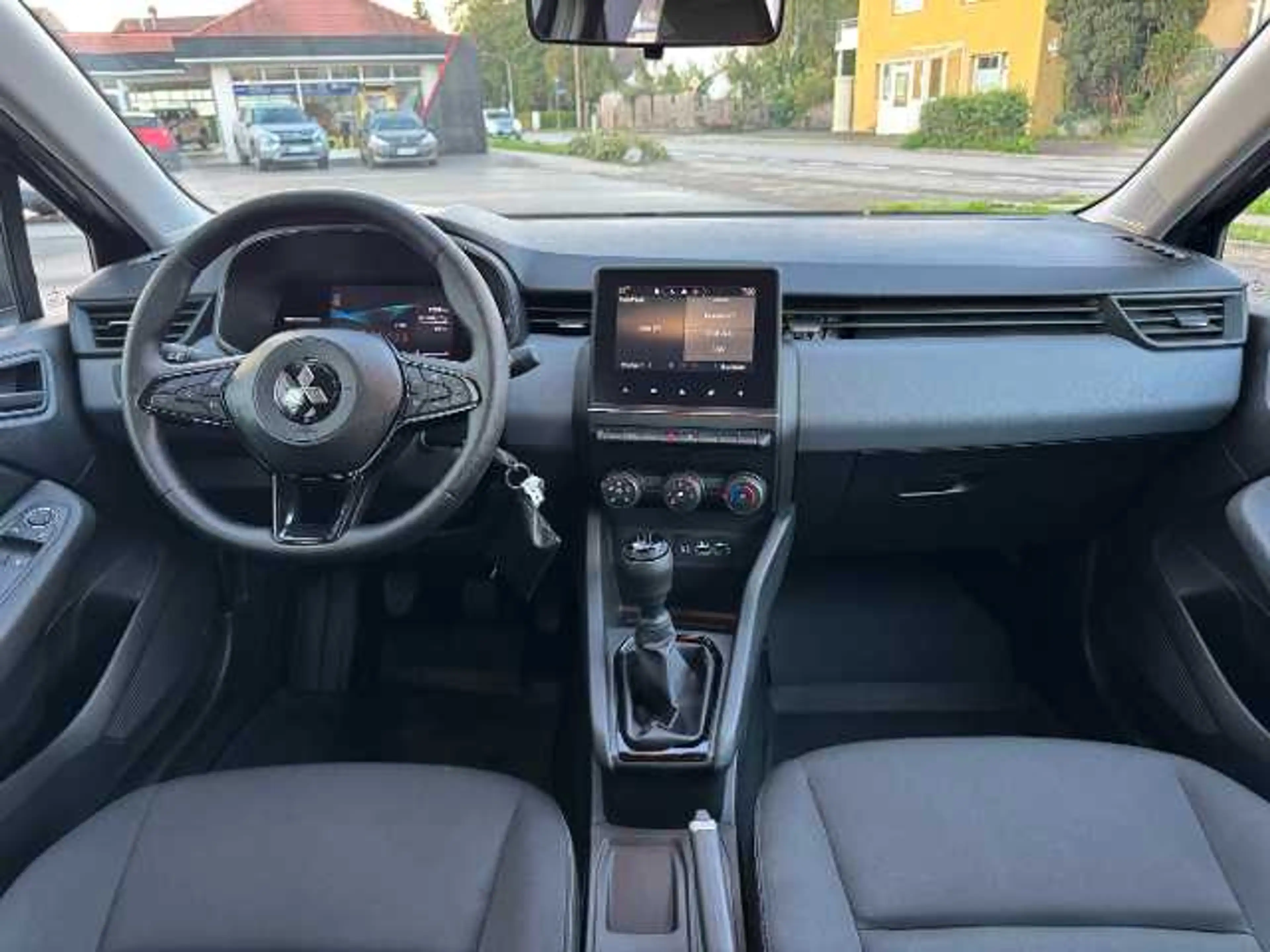 Mitsubishi Colt BASIS 1.0 Benziner 5-Gang — photo 7