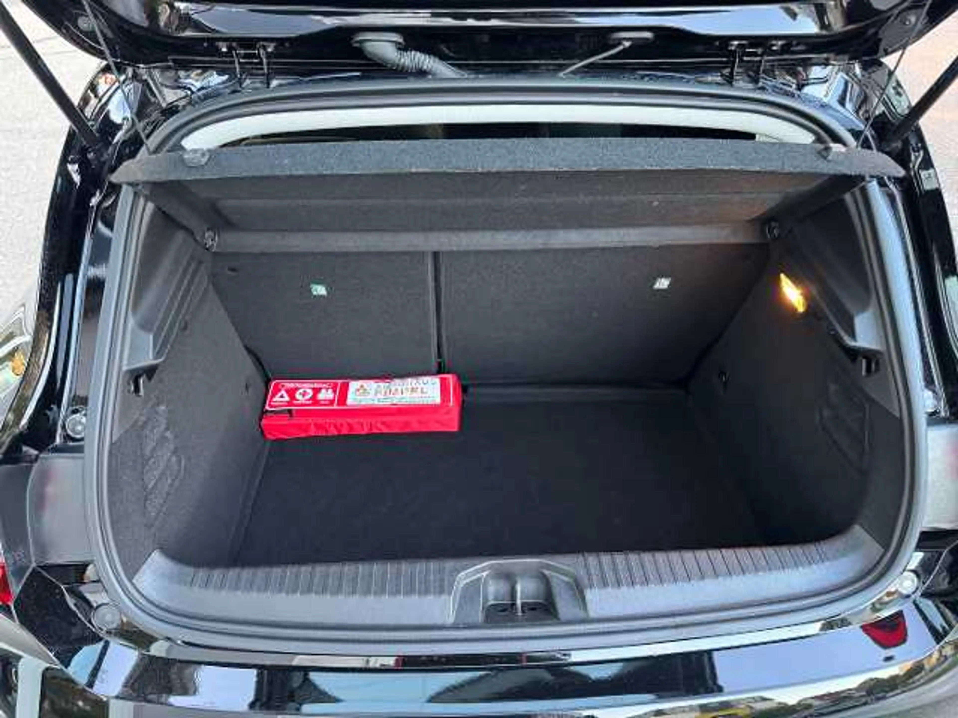 Mitsubishi Colt BASIS 1.0 Benziner 5-Gang — photo 8