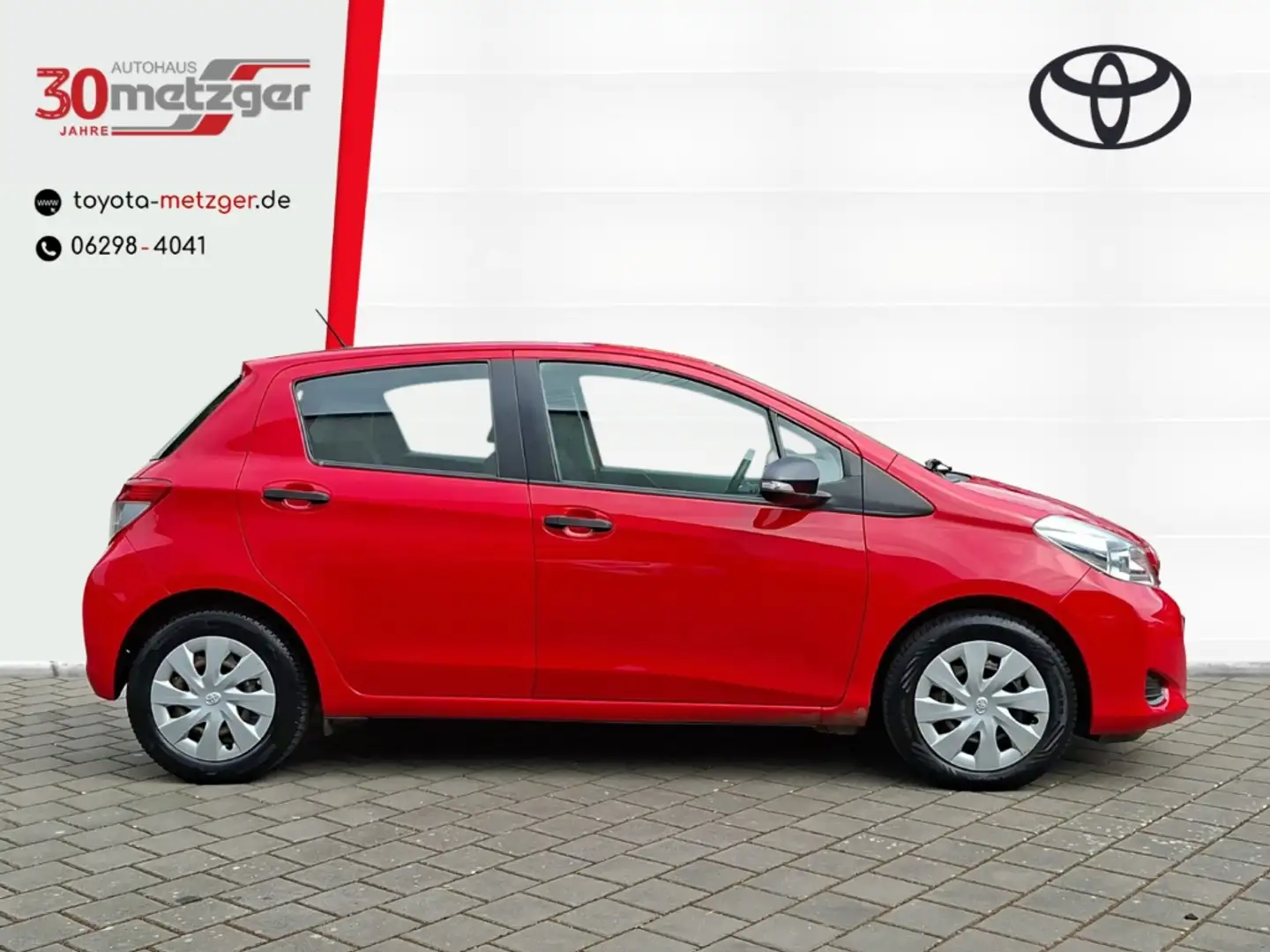 Toyota Yaris 1.3 +Klima +ESP +ABS +Radio +Multifunktionslenkrad Roşu - 2
