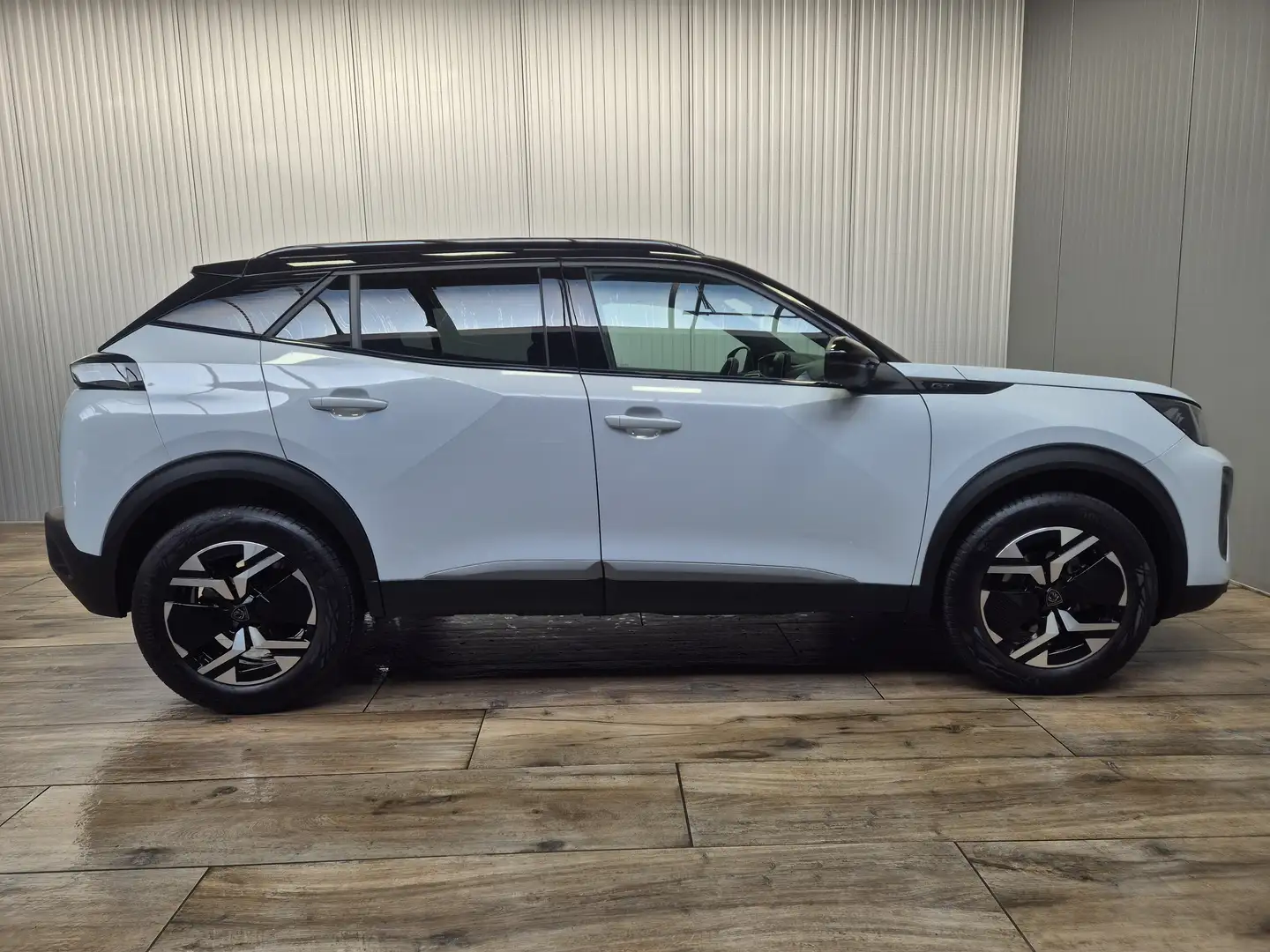 Peugeot 2008 1.2PureTech 130pk GT automaat Blanc - 1