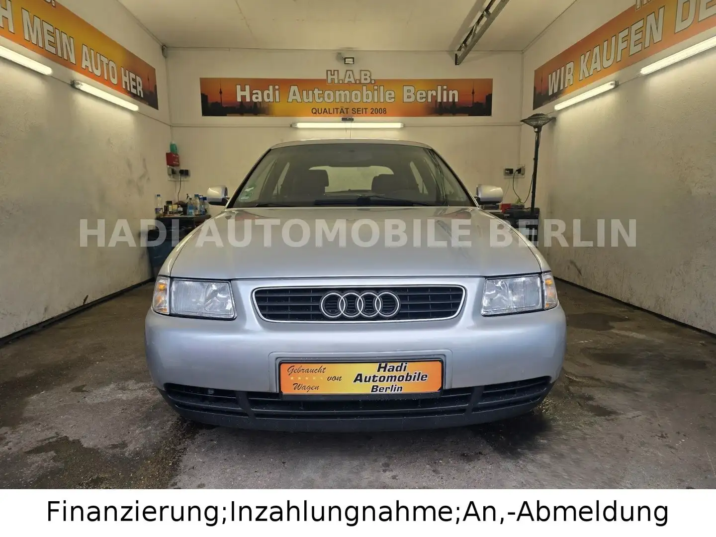 Audi A3 1.6 Auto Ambiente/Automatik Grau - 2