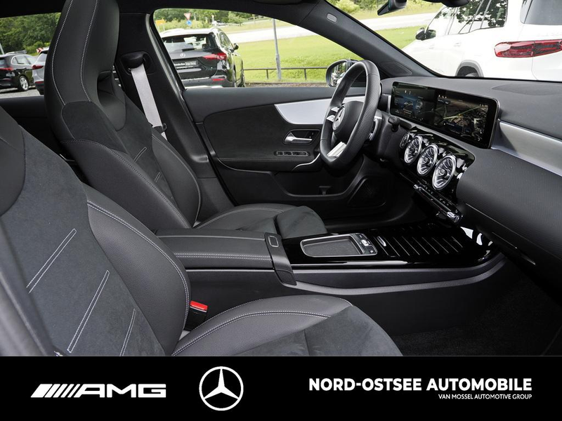 Mercedes-Benz A 200 AMG EDITION ADV.+ KAM PANO MBUX NIGHT — photo 11