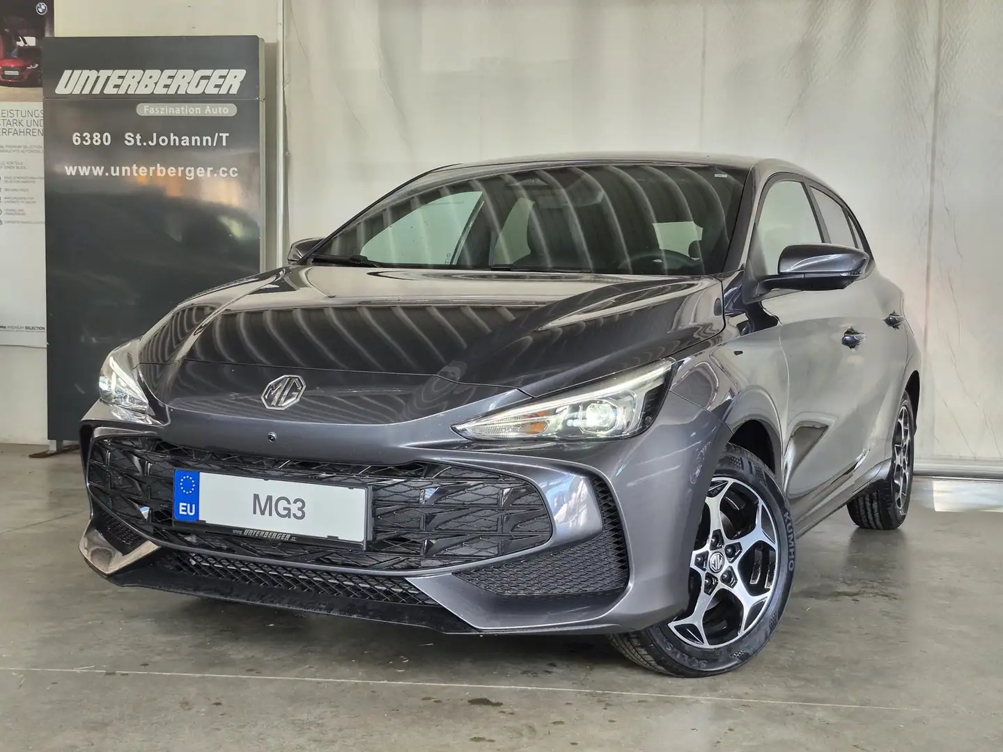 MG MG3 1,5+ Luxury Grau - 1
