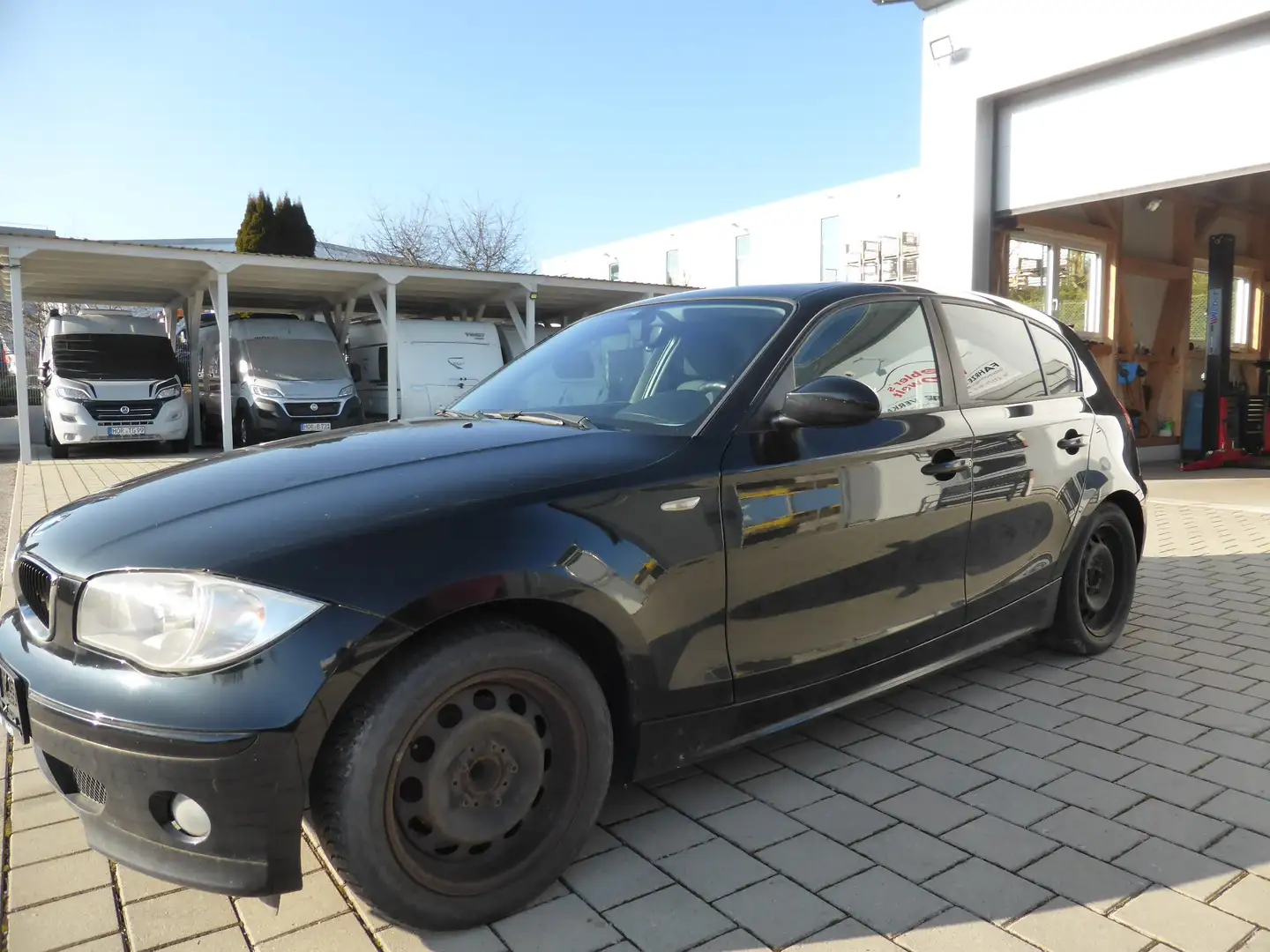 BMW 116 116i/5 Türen/Klima/8 fach bereift Noir - 1