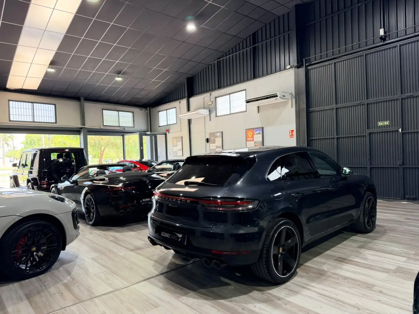 Porsche Macan Aut. Gris - 2