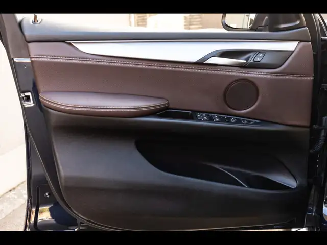 BMW X5 view 9
