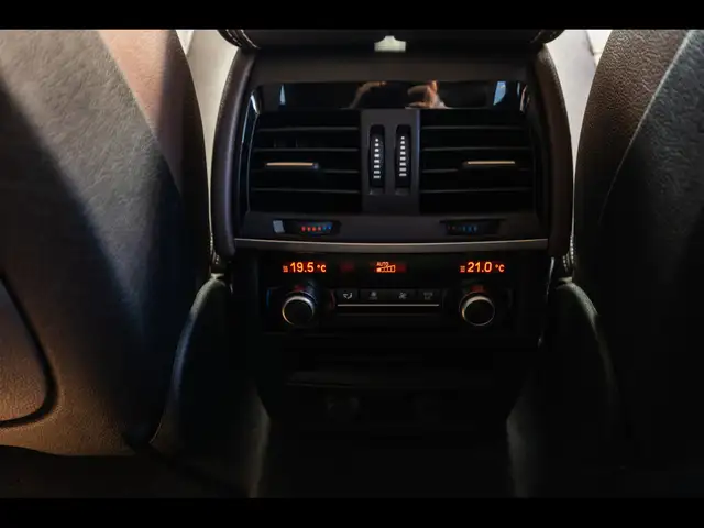 BMW X5 view 14