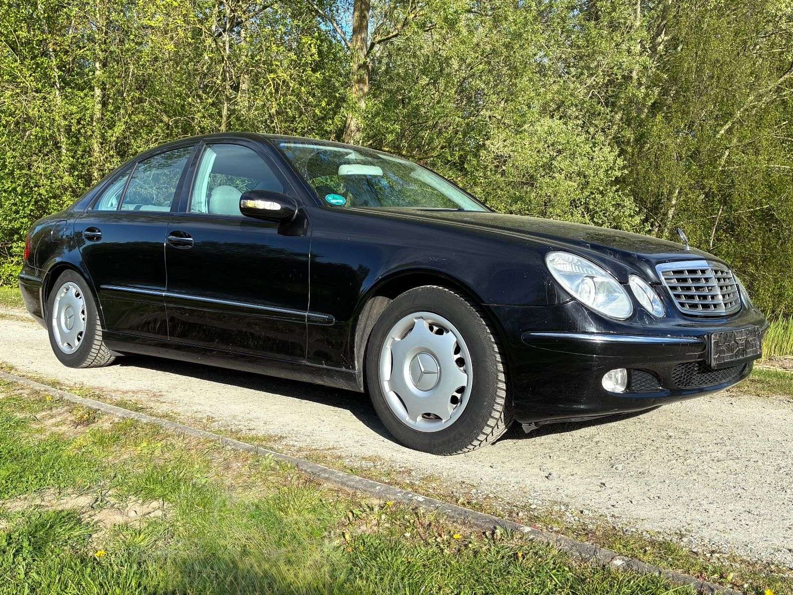 Second hand Mercedes Benz E-Class 320