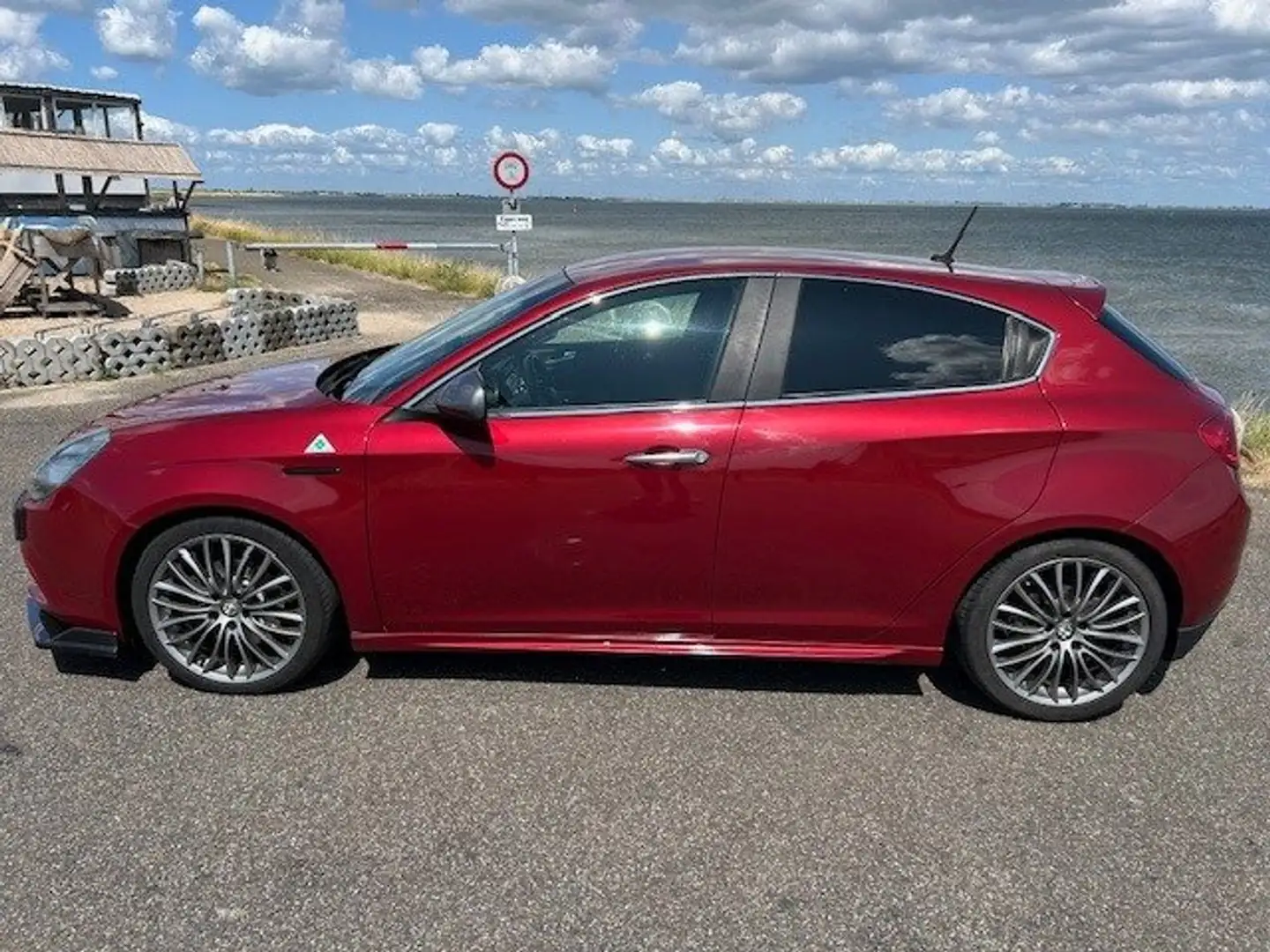 Alfa Romeo Giulietta Giulietta 1.4 T Distinctive Rood - 2
