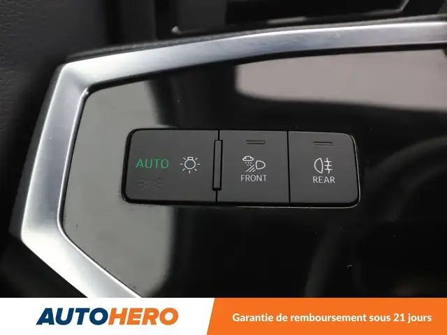 Audi Q3 view 29