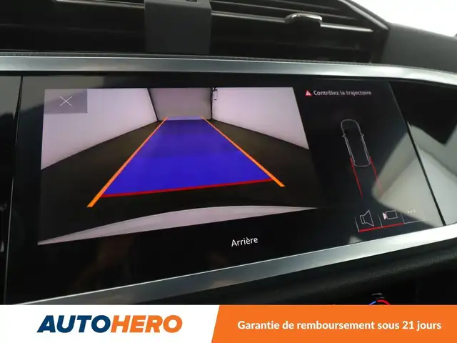 Audi Q3 view 25