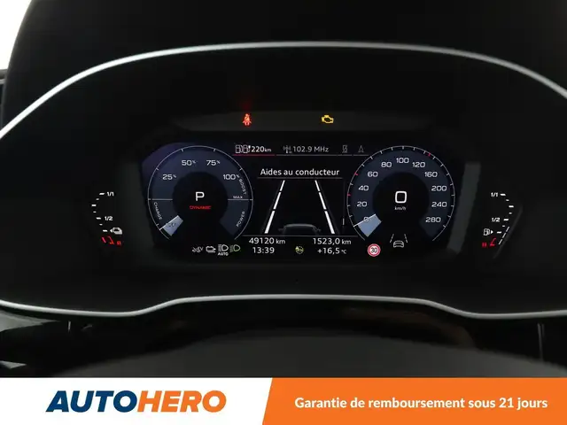 Audi Q3 view 22