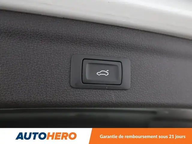 Audi Q3 view 20
