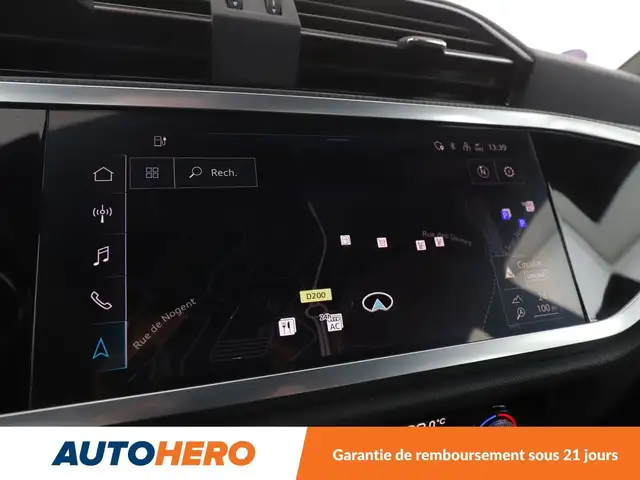 Audi Q3 view 23