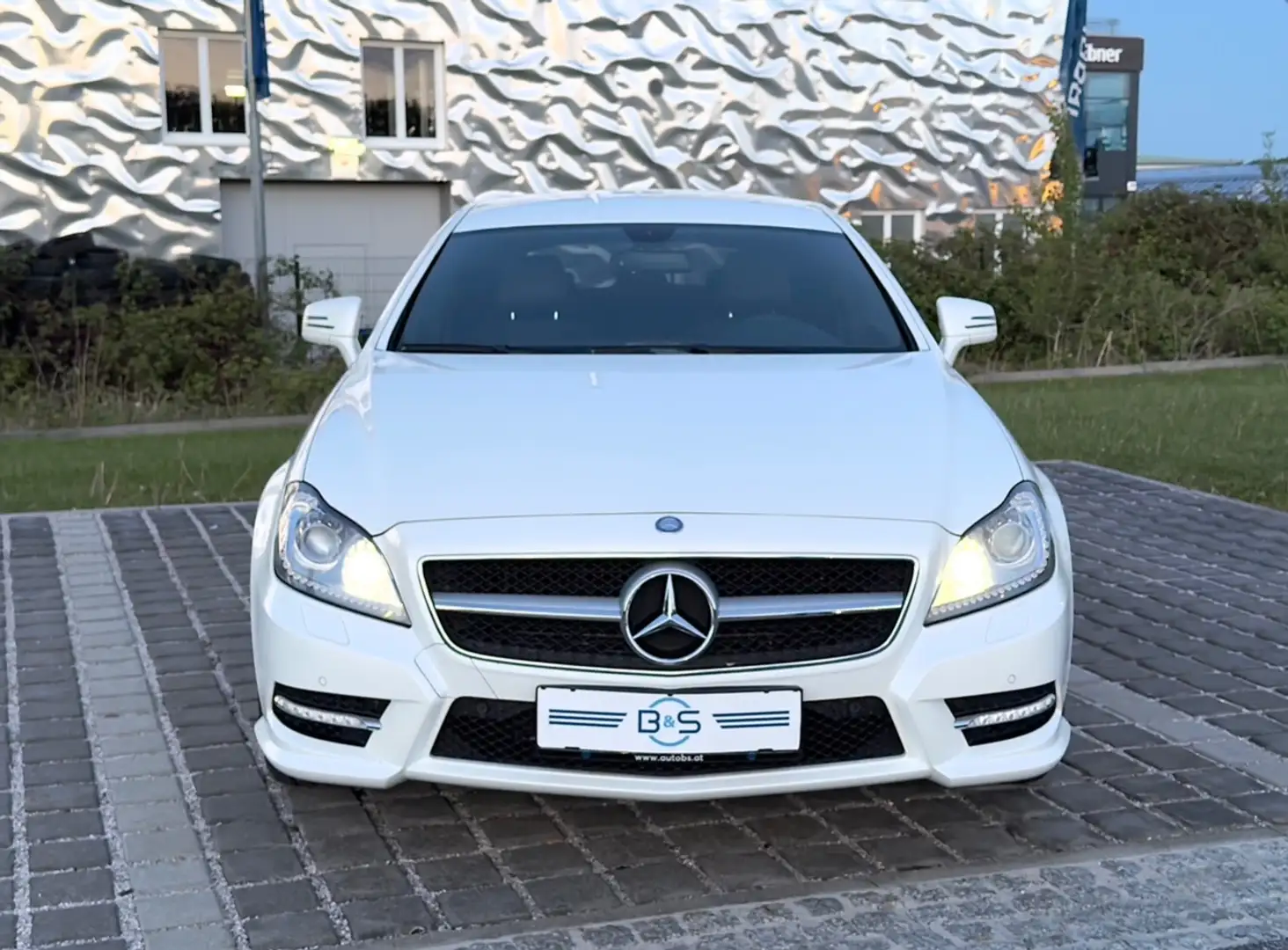 Mercedes-Benz CLS 350 Shooting Brake Aut. *AMG-PAKET* bijela - 2