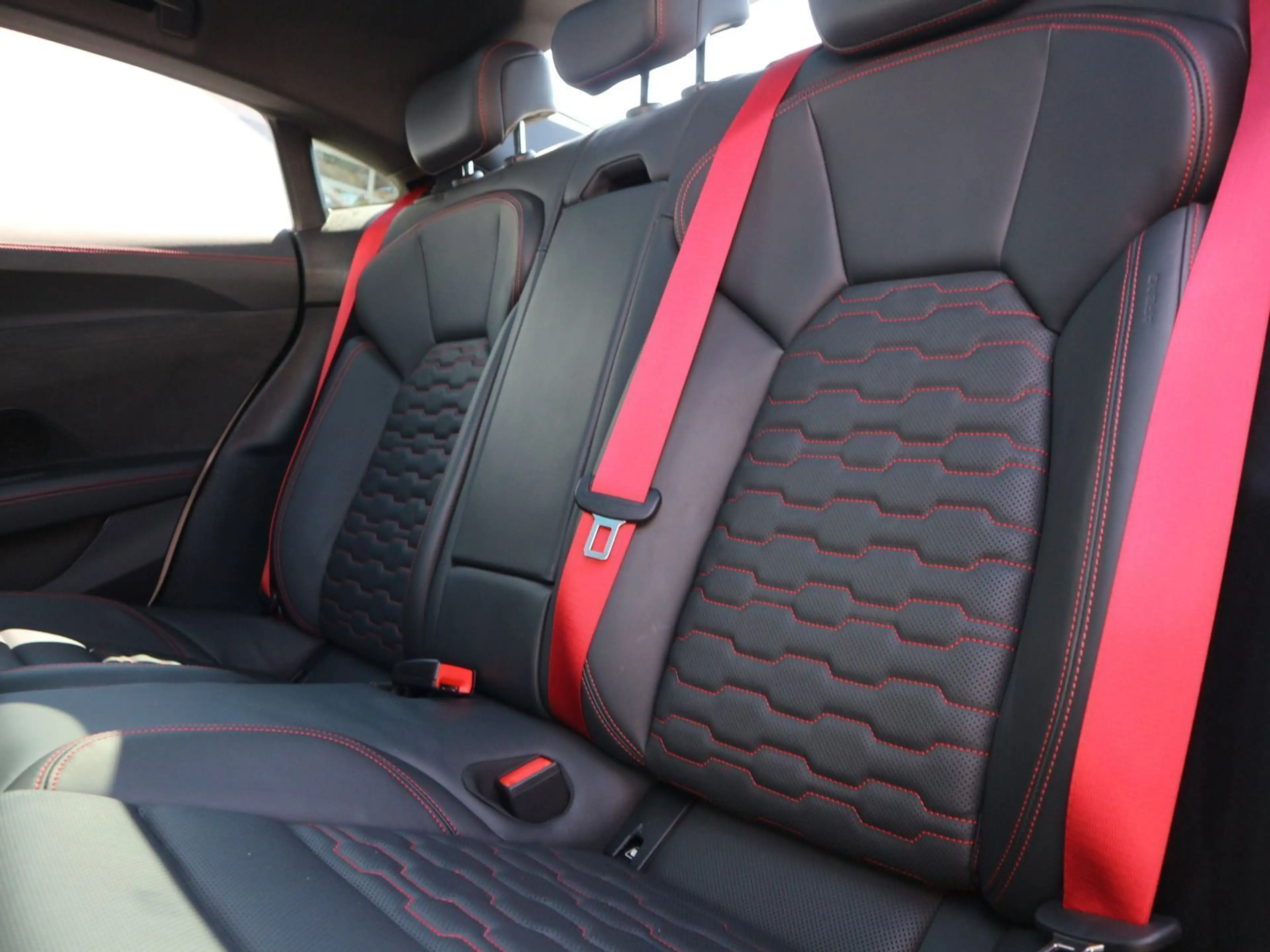 Audi RS e-tron GT quattro SITZBELÜFTUNG*ALLRADLENKUNG — photo 15