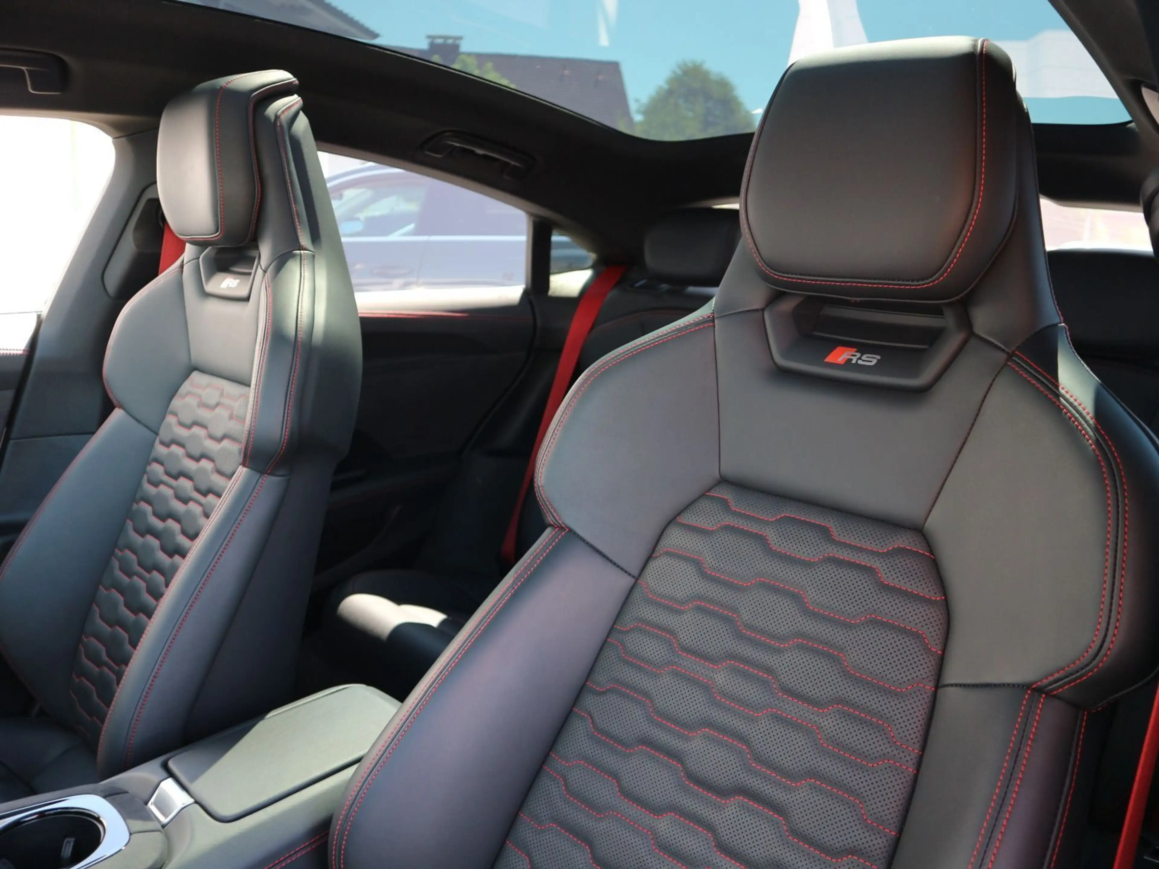 Audi RS e-tron GT quattro SITZBELÜFTUNG*ALLRADLENKUNG — photo 13