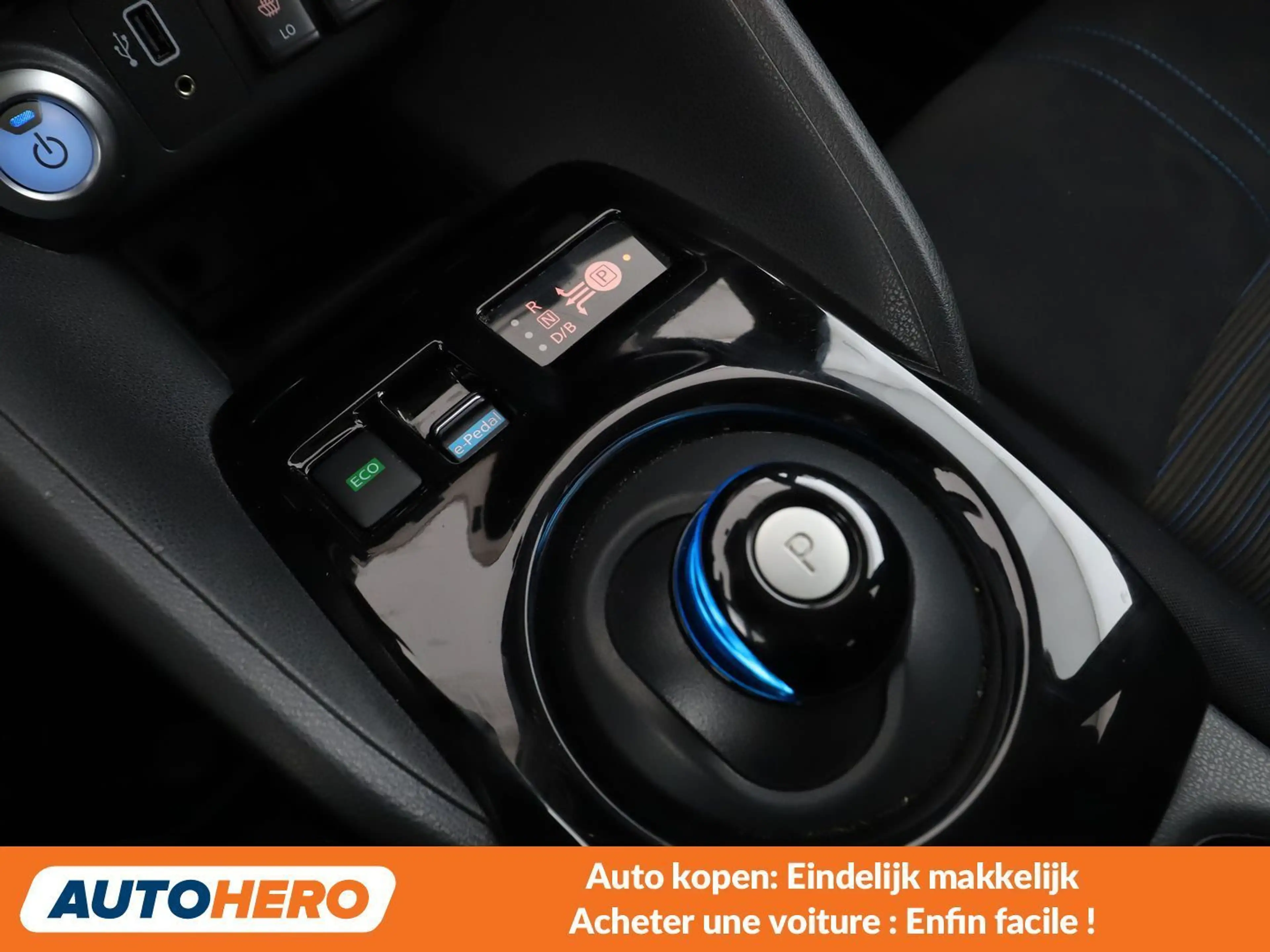 Nissan Leaf electric drive 160 kW N-Connecta — photo 12