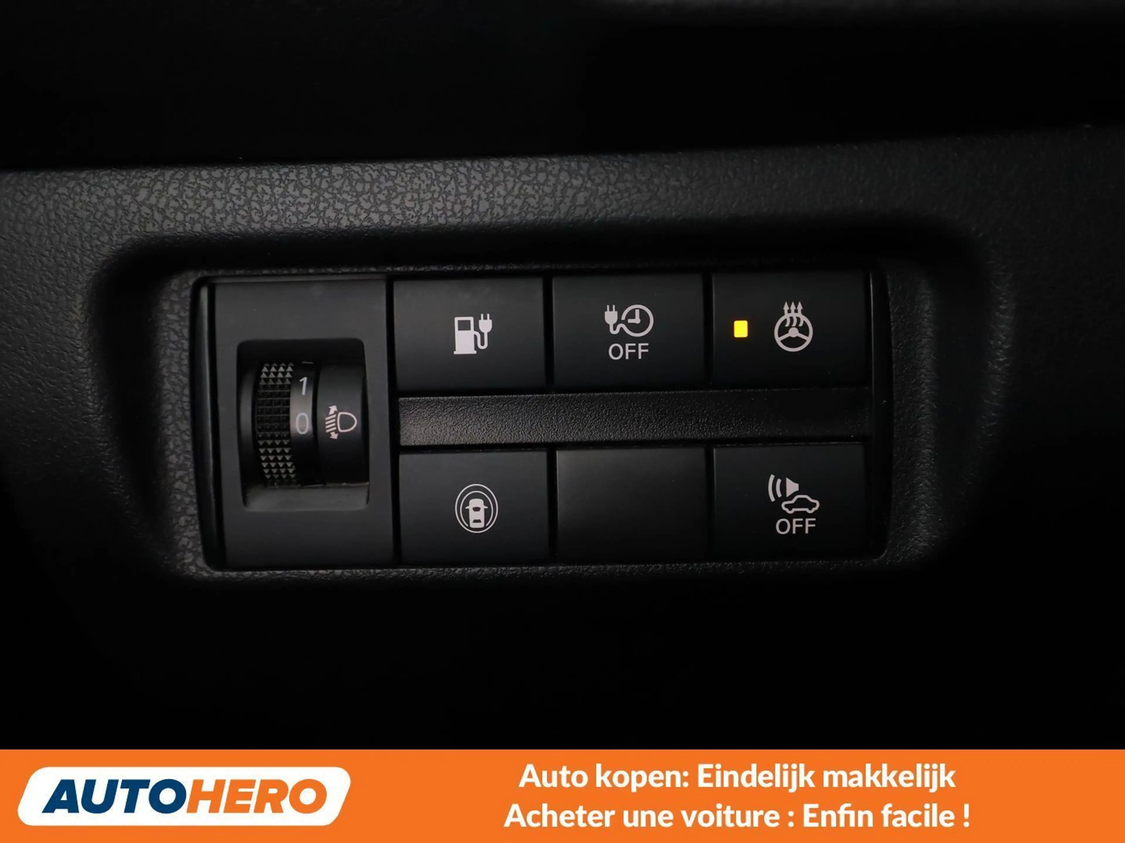 Nissan Leaf electric drive 160 kW N-Connecta — photo 13