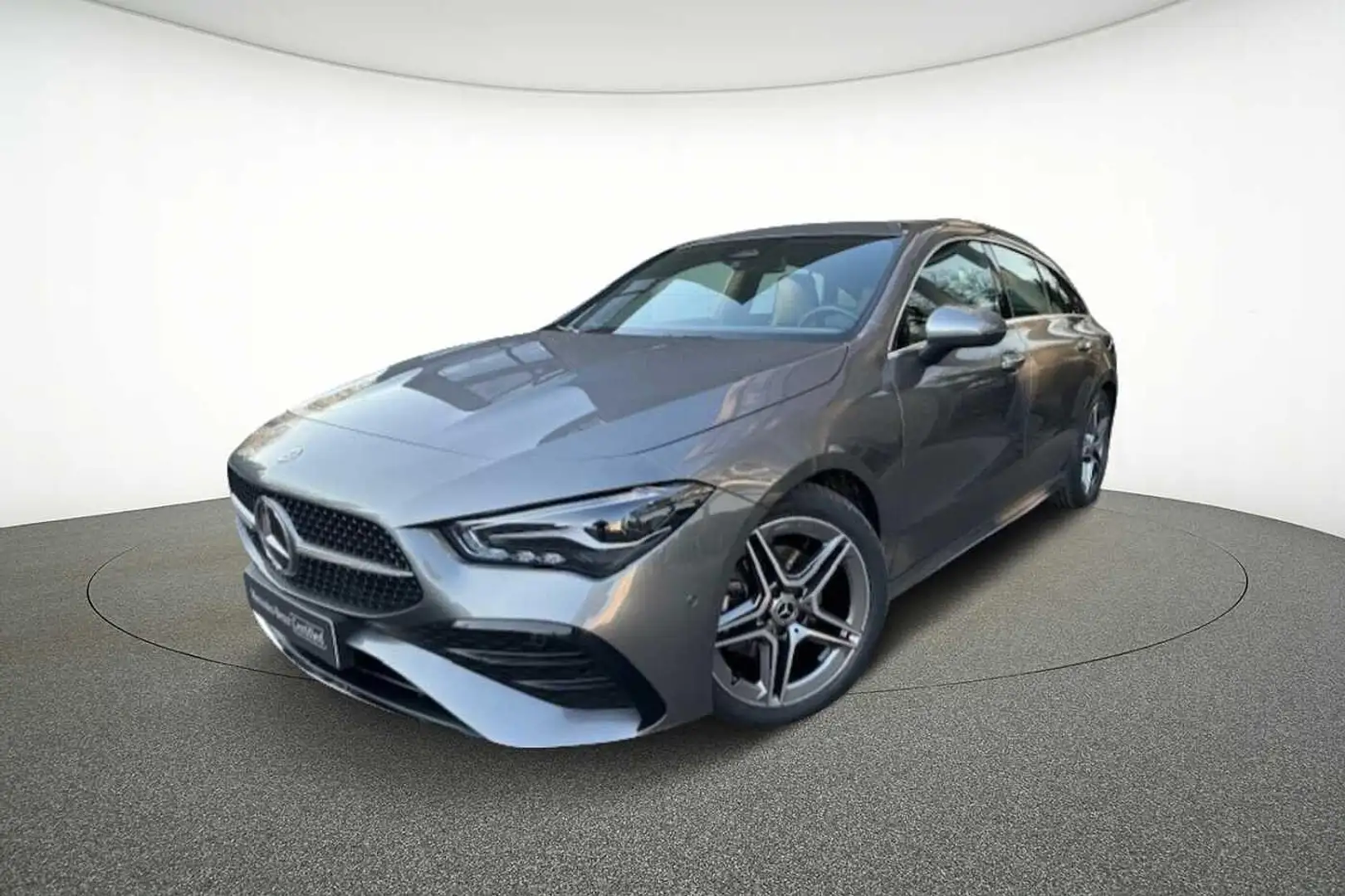 Mercedes-Benz CLA 180 Shooting Brake Gris - 1