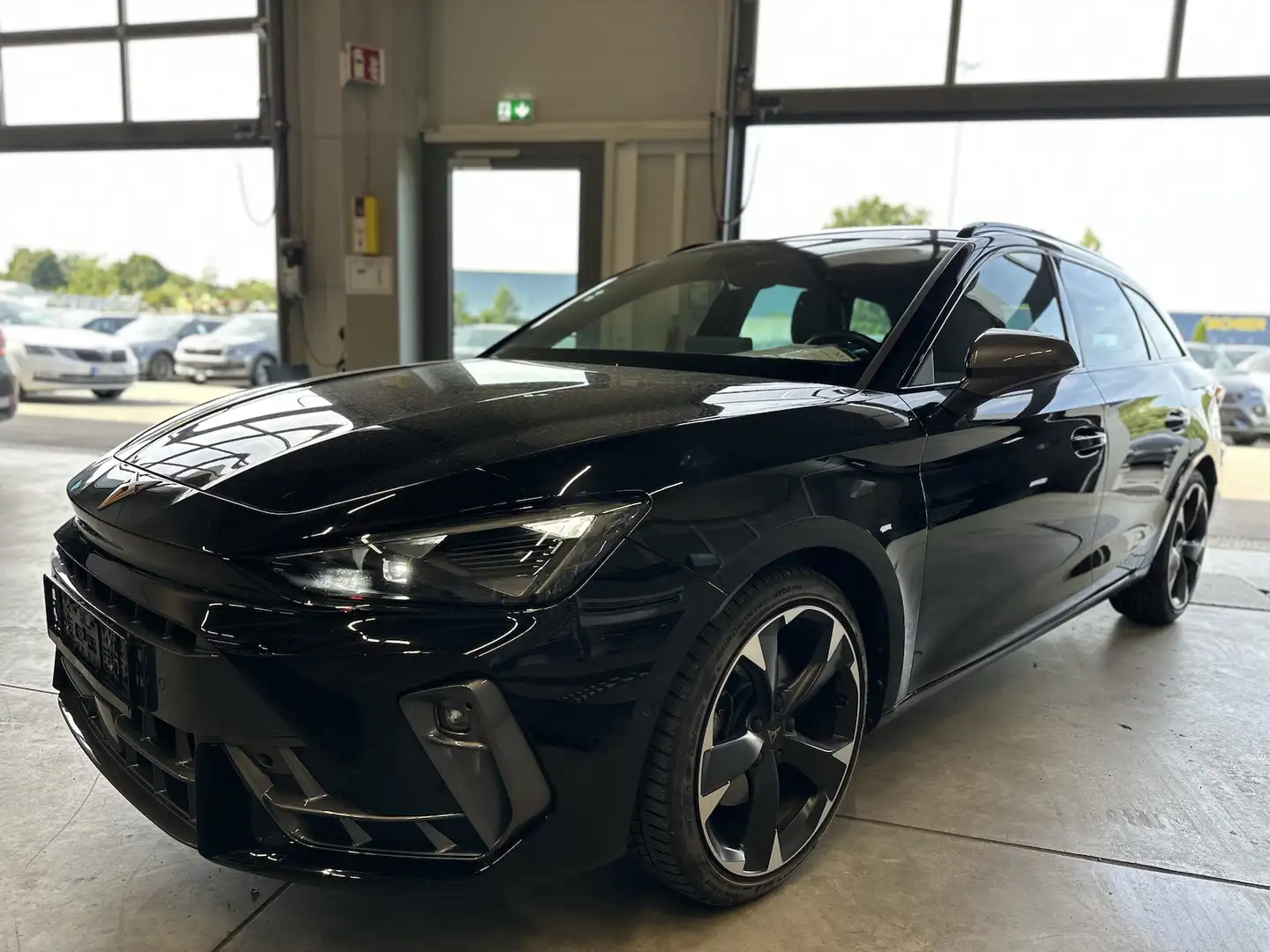 CUPRA Leon ST 2,0TDI DSG Facelift Edge Paket Ass.XL Schwarz - 1