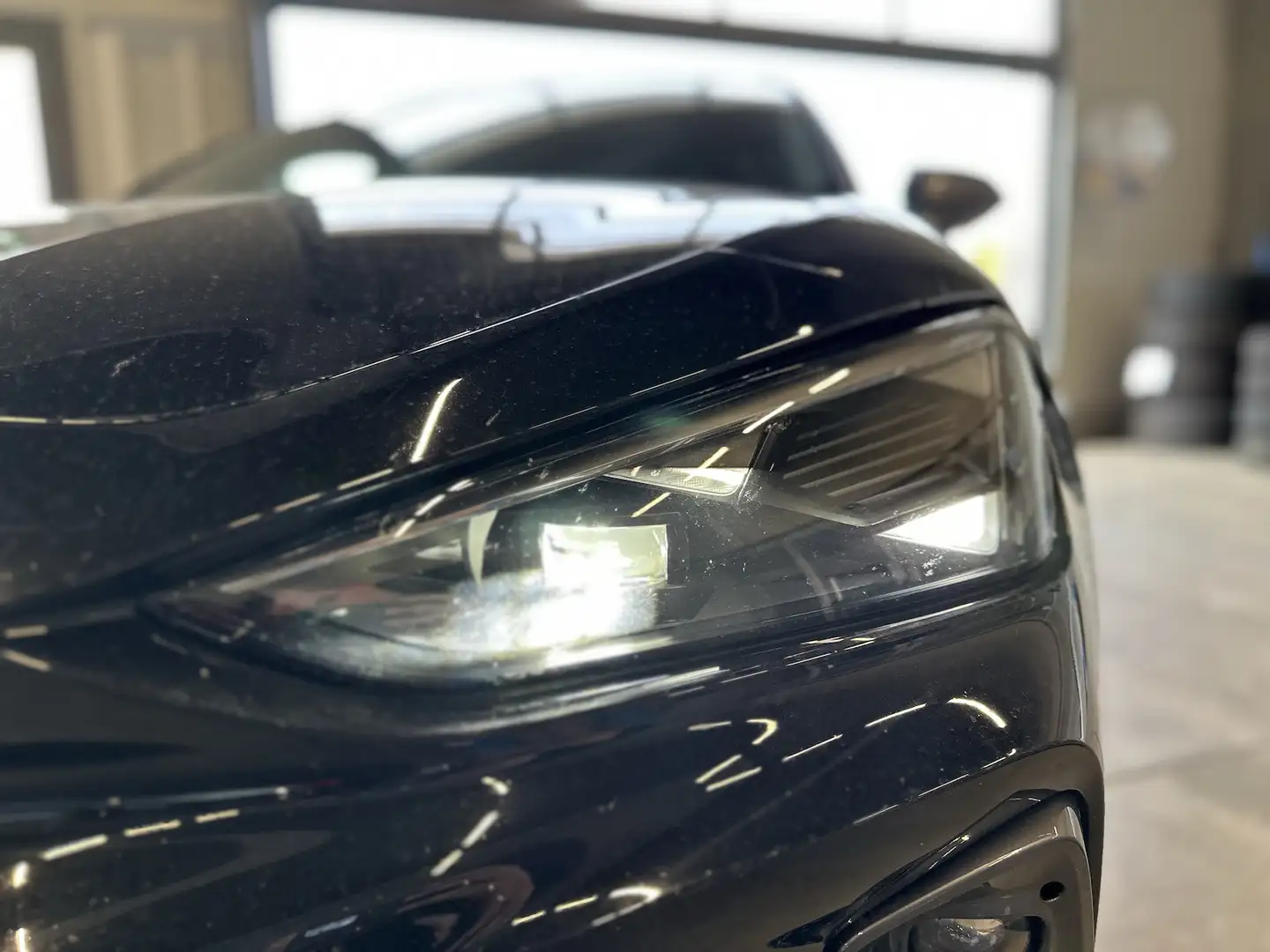 CUPRA Leon ST 2,0TDI DSG Facelift Edge Paket Ass.XL Schwarz - 2