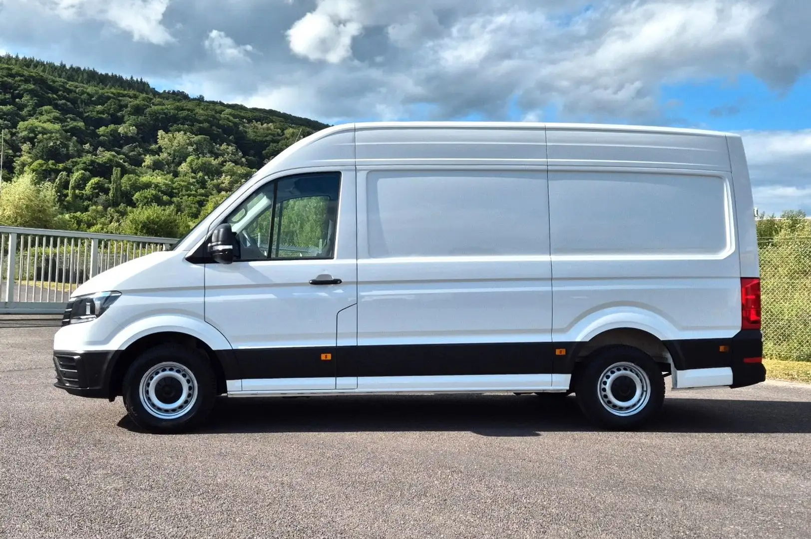 Volkswagen Crafter 30 mittellang Hochdach FWD, Klima. 1.Hd. Blanc - 2