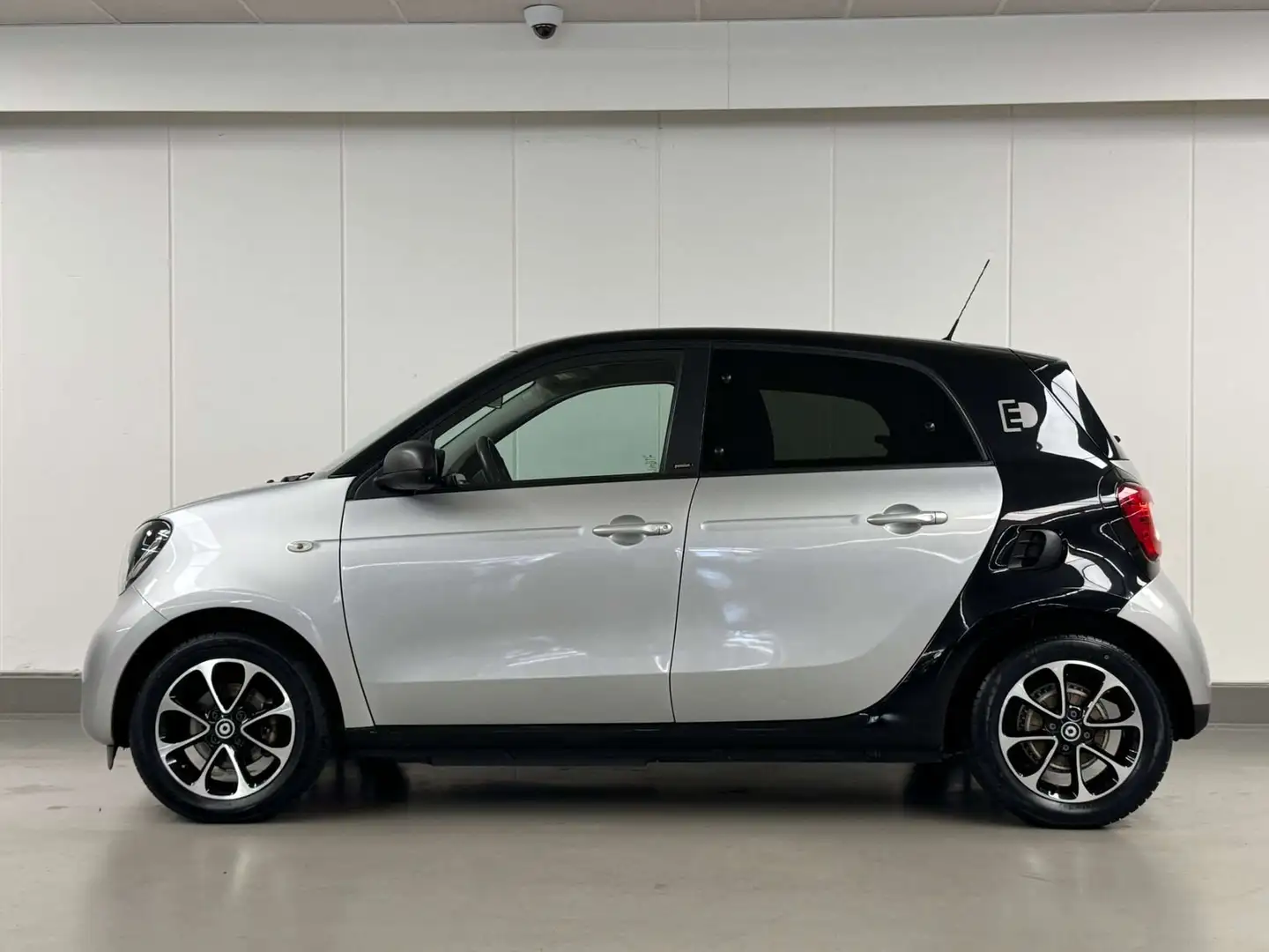 smart forFour 17.6 KWH ELECTRIC DRIVE EQ SPORT Argent - 2