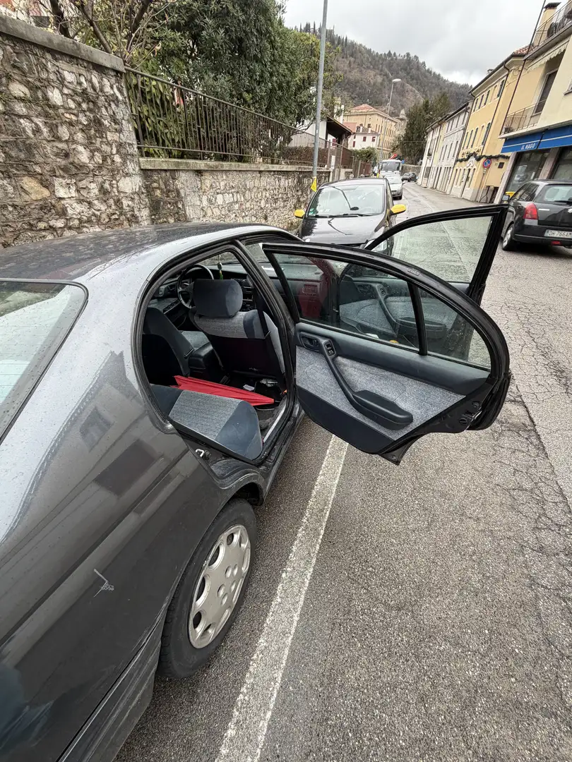 Toyota Carina Liftback 1.6 GLI - 1