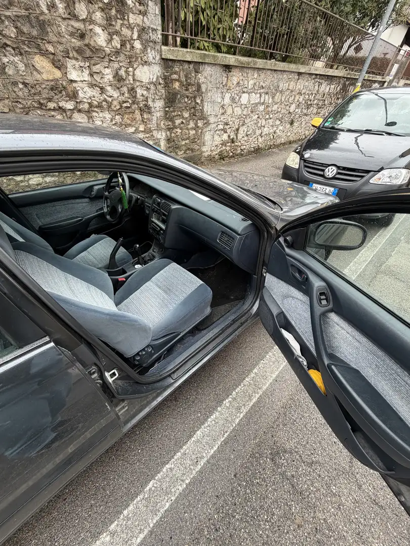 Toyota Carina Liftback 1.6 GLI - 2