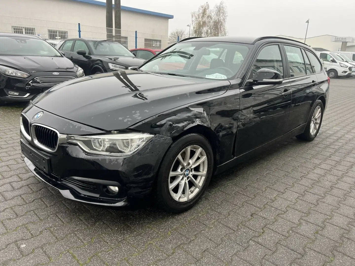 BMW 318 318d Touring Advantage, 2.0 Diesel, Euro 6 Schwarz - 1