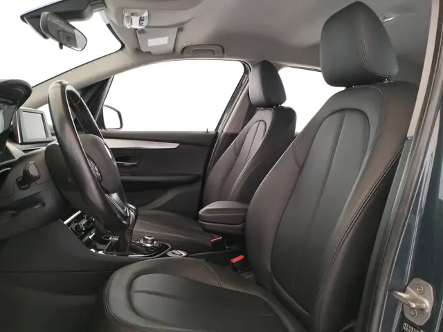 BMW 2 Series view 12