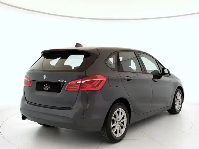 BMW 2 Series view 6