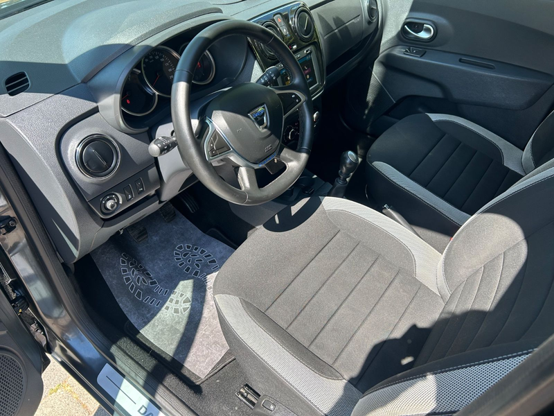 Dacia Lodgy Stepway Plus — photo 10
