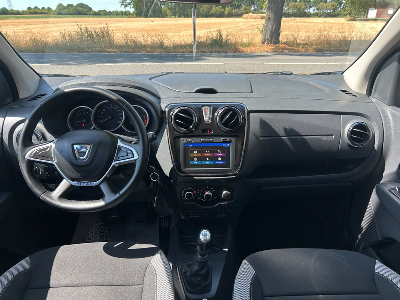 Dacia Lodgy Stepway Plus — photo 11