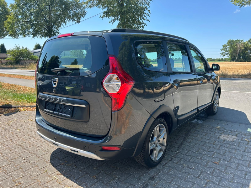 Dacia Lodgy Stepway Plus — photo 4