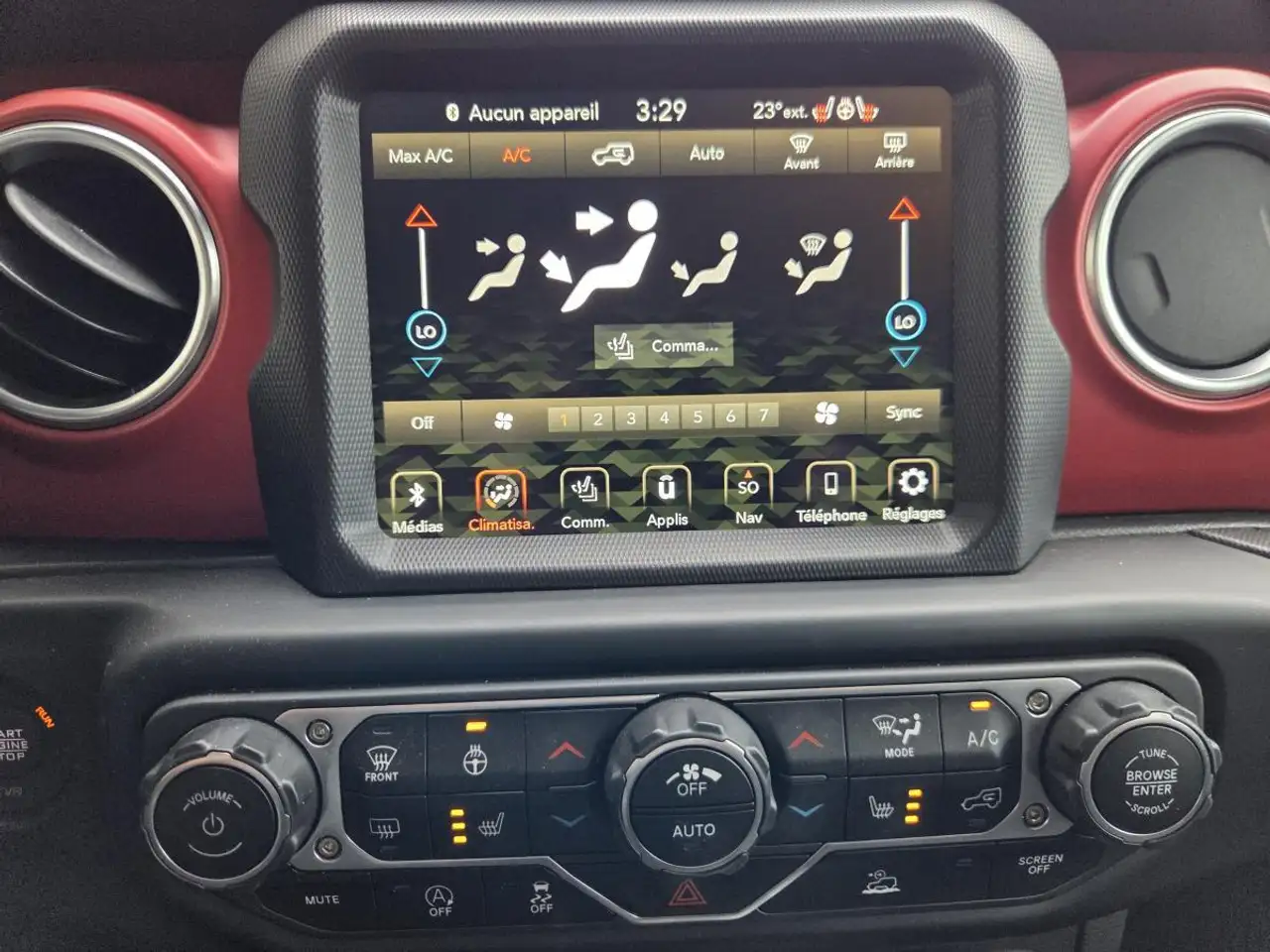 Jeep Wrangler photo Jeep Wrangler