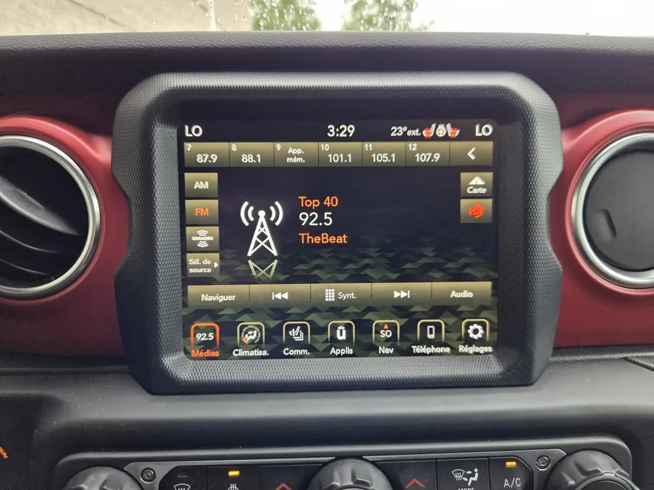 Jeep Wrangler photo Jeep Wrangler