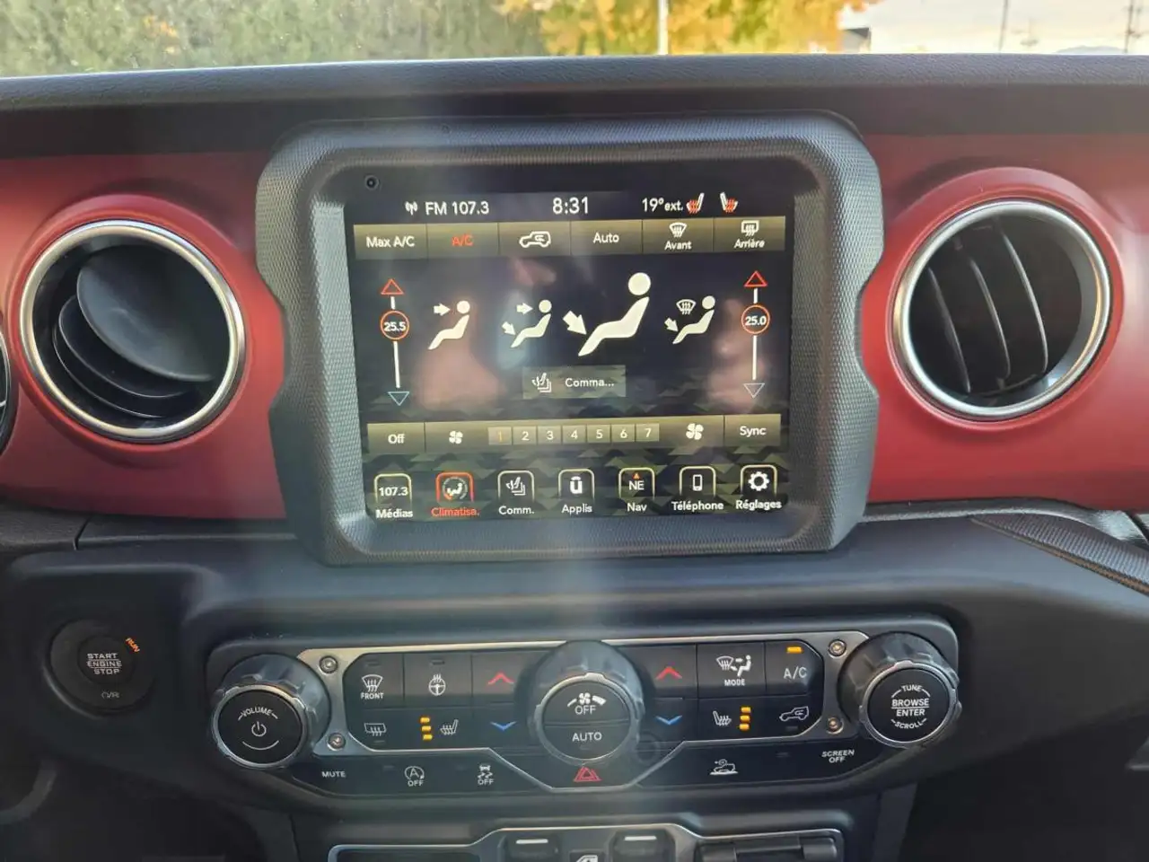 Jeep Wrangler снимка Jeep Wrangler