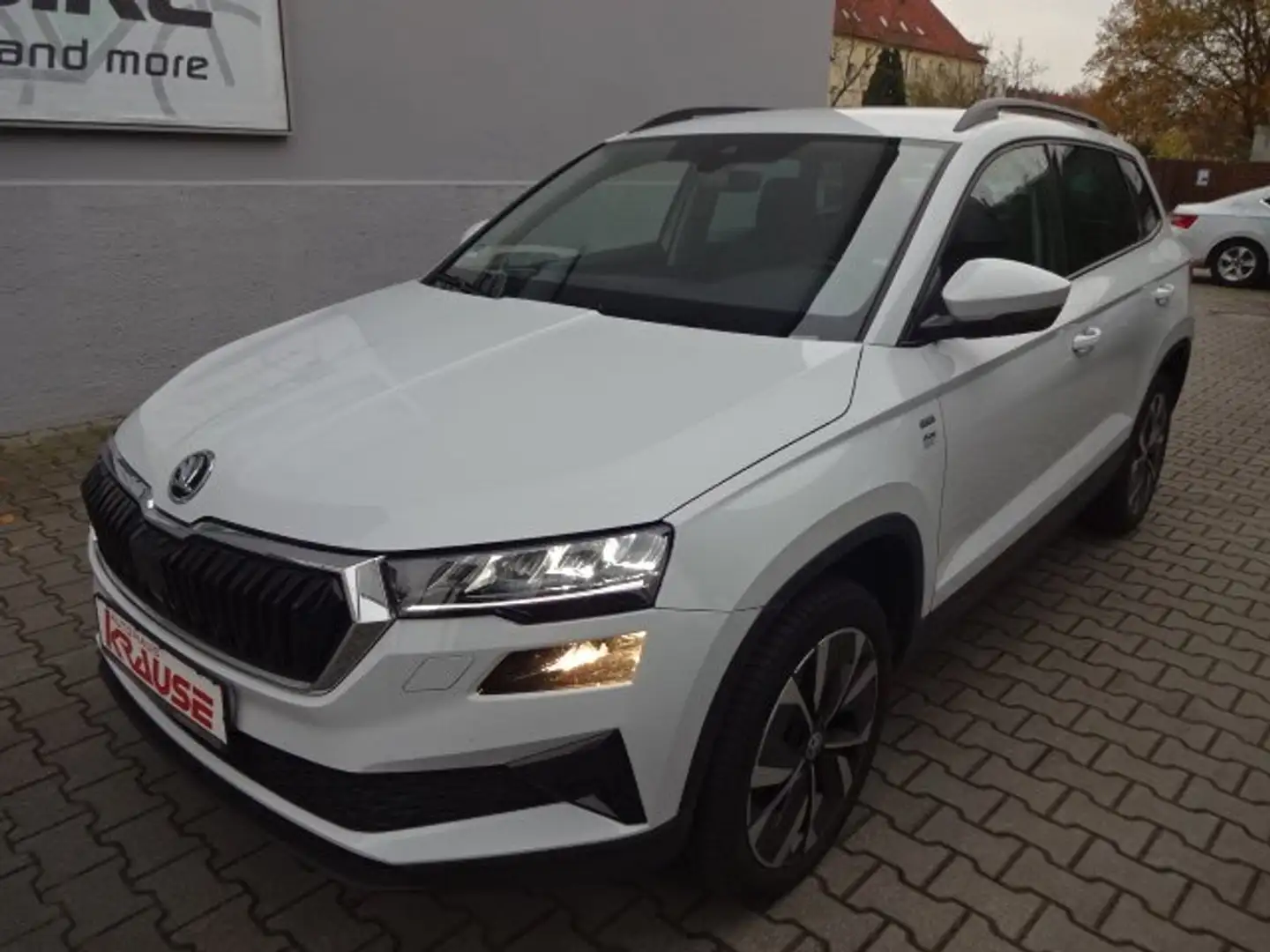 Skoda Karoq Tour Weiß - 2
