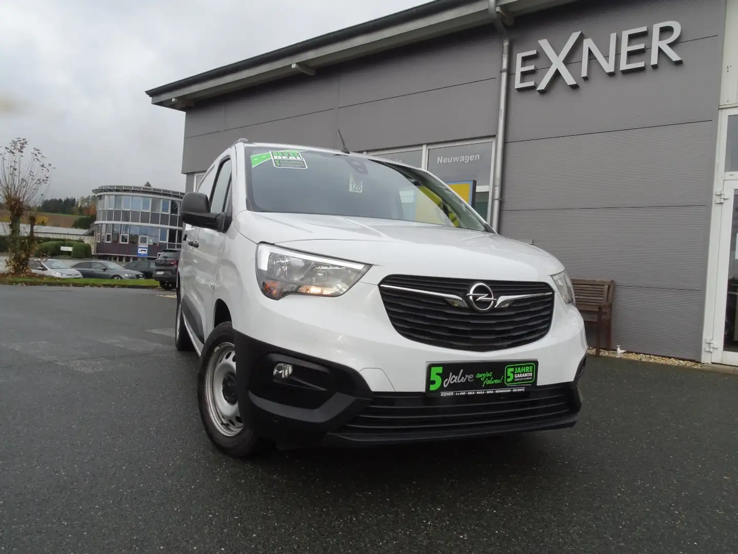 Opel Combo Cargo 1.5 D EDITION XL AHK+Kam.+PDC Weiß - 2